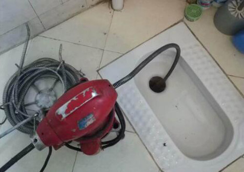 滨海管道疏通,厕所马桶下水道疏通联系电话多少？
